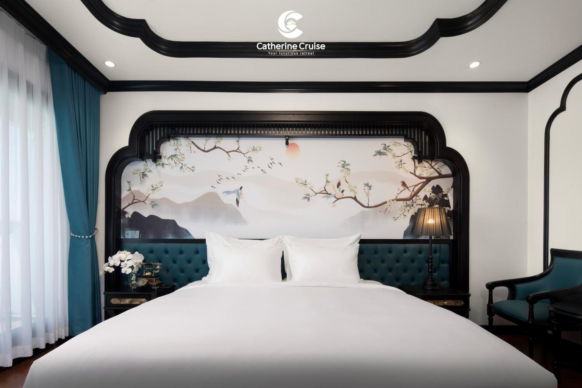 Catherine Cruises Ha Long Bay Exterior photo