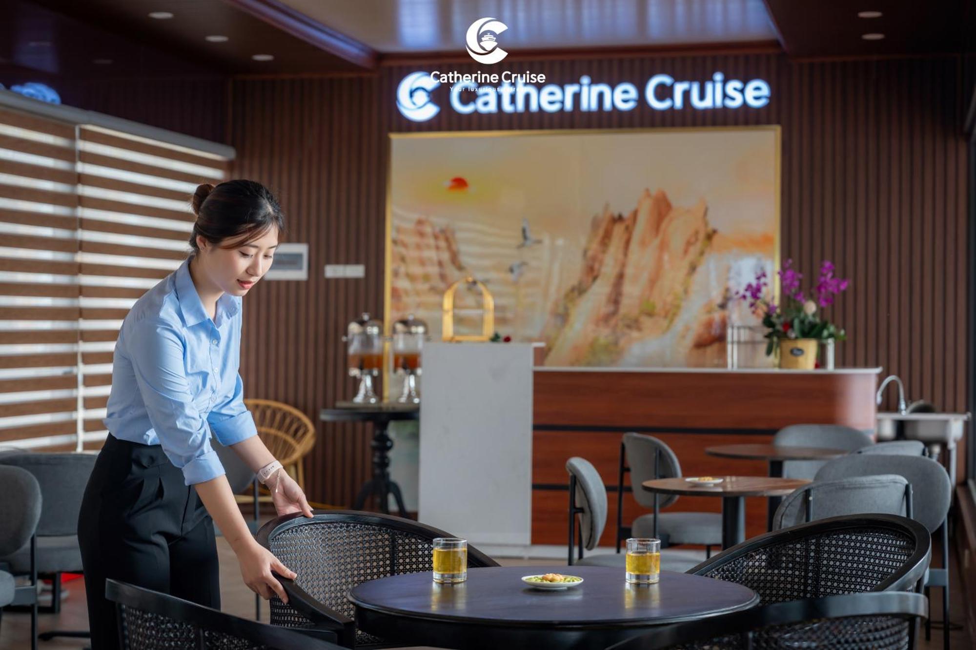 Catherine Cruises Ha Long Bay Exterior photo