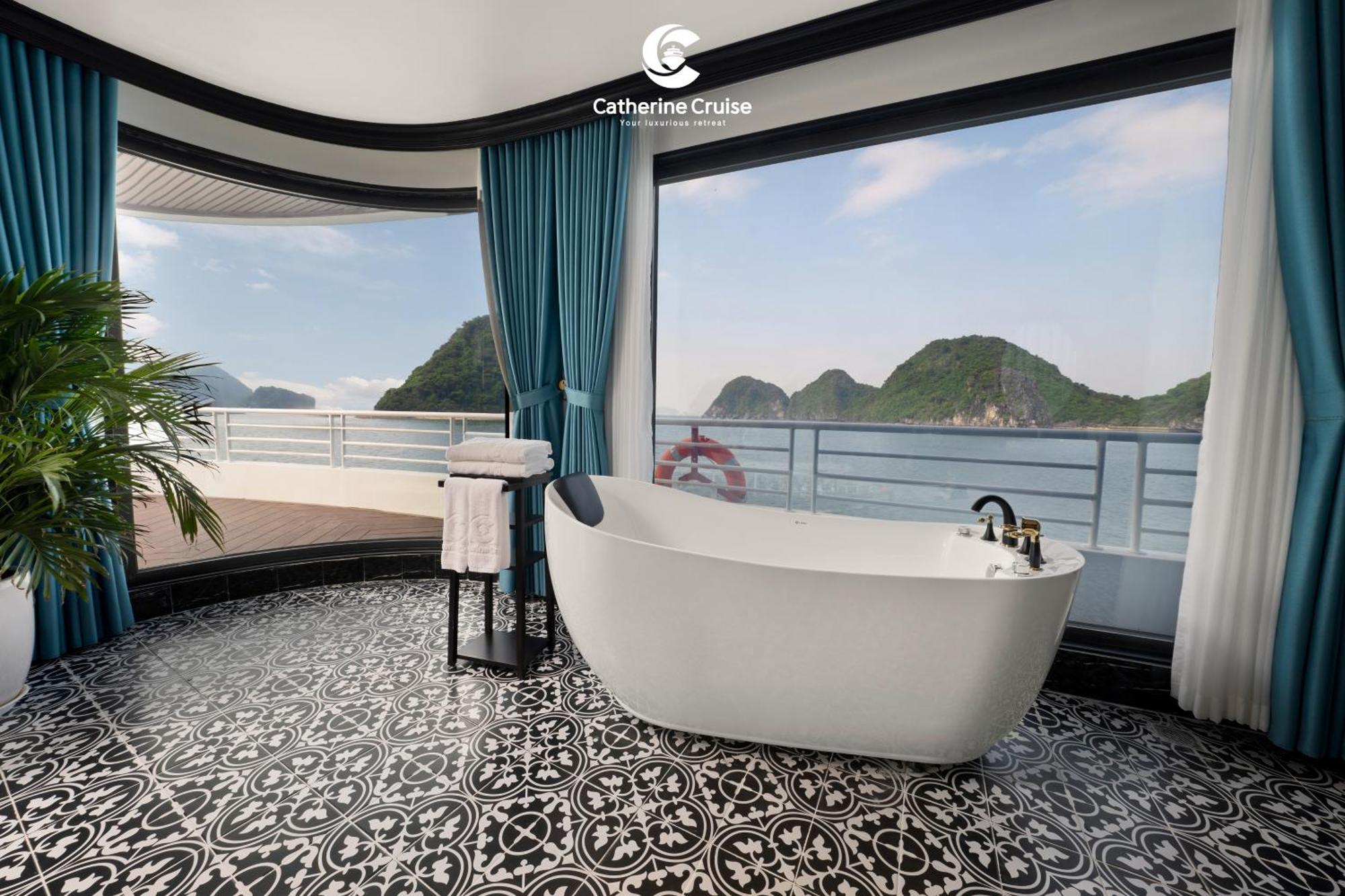 Catherine Cruises Ha Long Bay Exterior photo