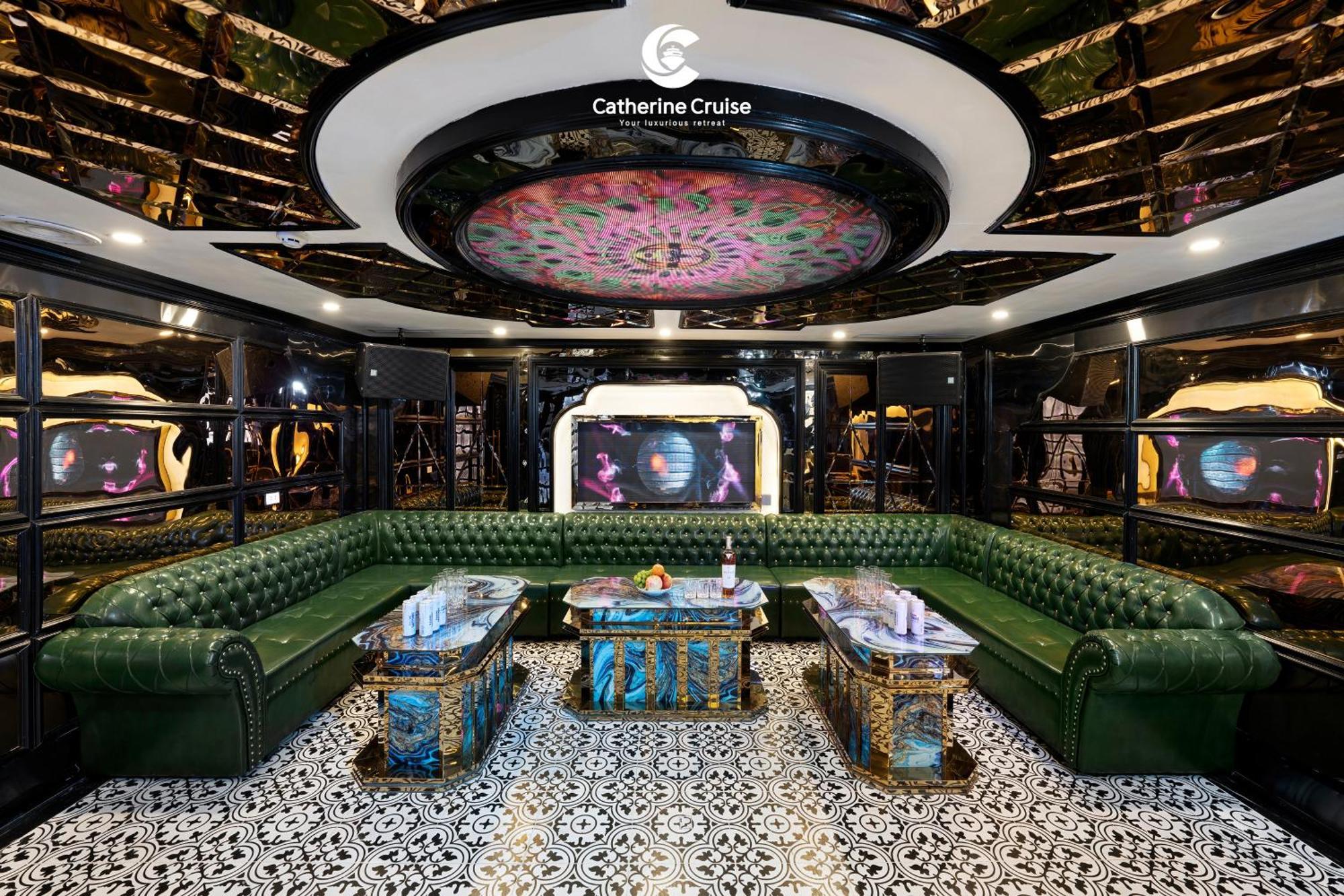 Catherine Cruises Ha Long Bay Exterior photo